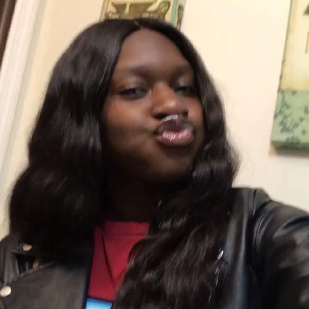 Meet your Posher, Leah